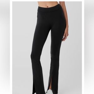 Alo Yoga Airbrush High-Waist Flutter Legging